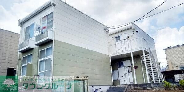 レオパレスプロシードの物件外観写真